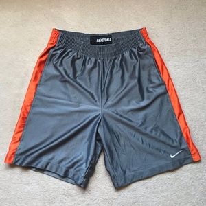 Nike Basketball Shorts (XL)